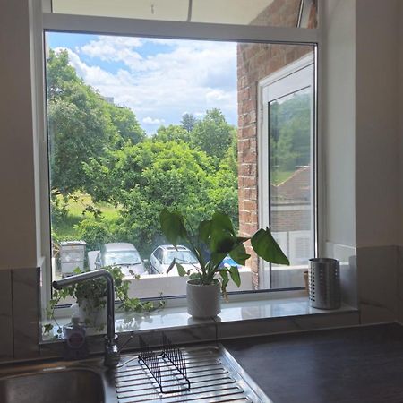 Bright Spacious Airy 2 Bed Flat Ealing Exterior foto