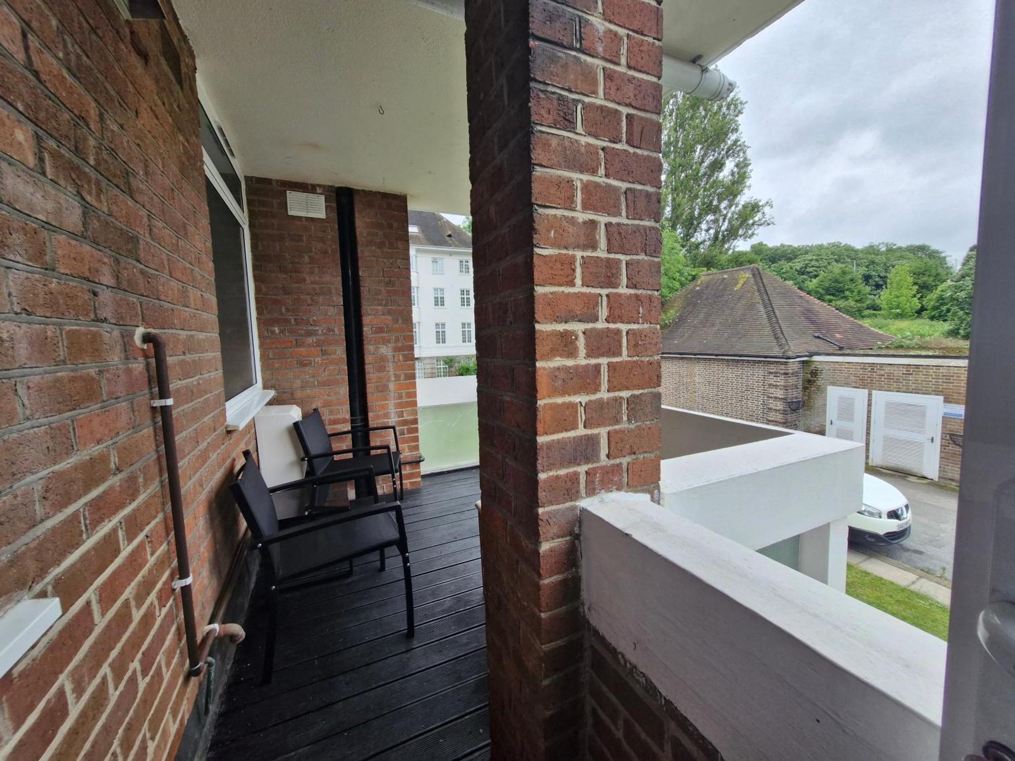 Bright Spacious Airy 2 Bed Flat Ealing Exterior foto